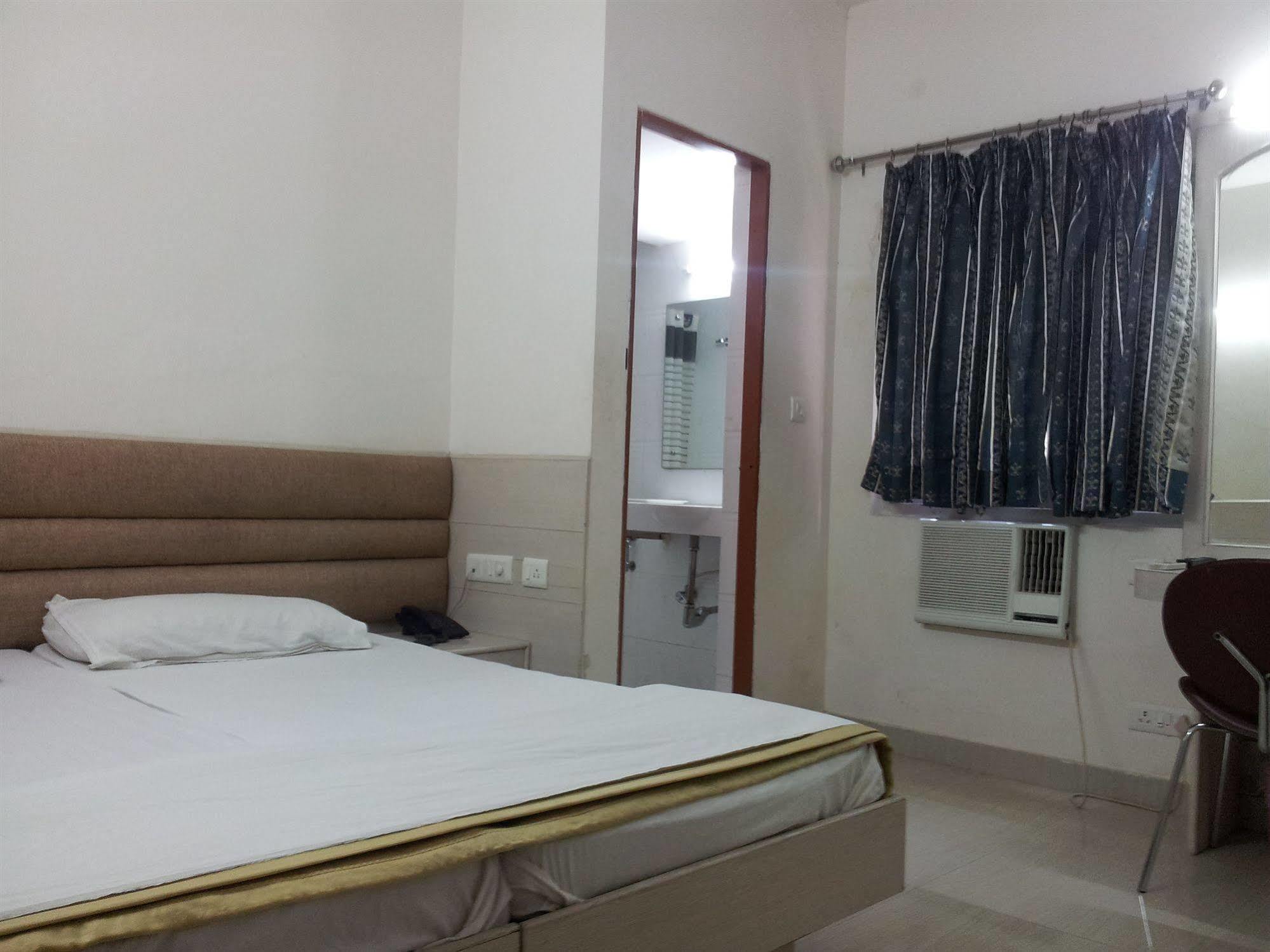 ניו דלהי Hotel Kwality מראה חיצוני תמונה