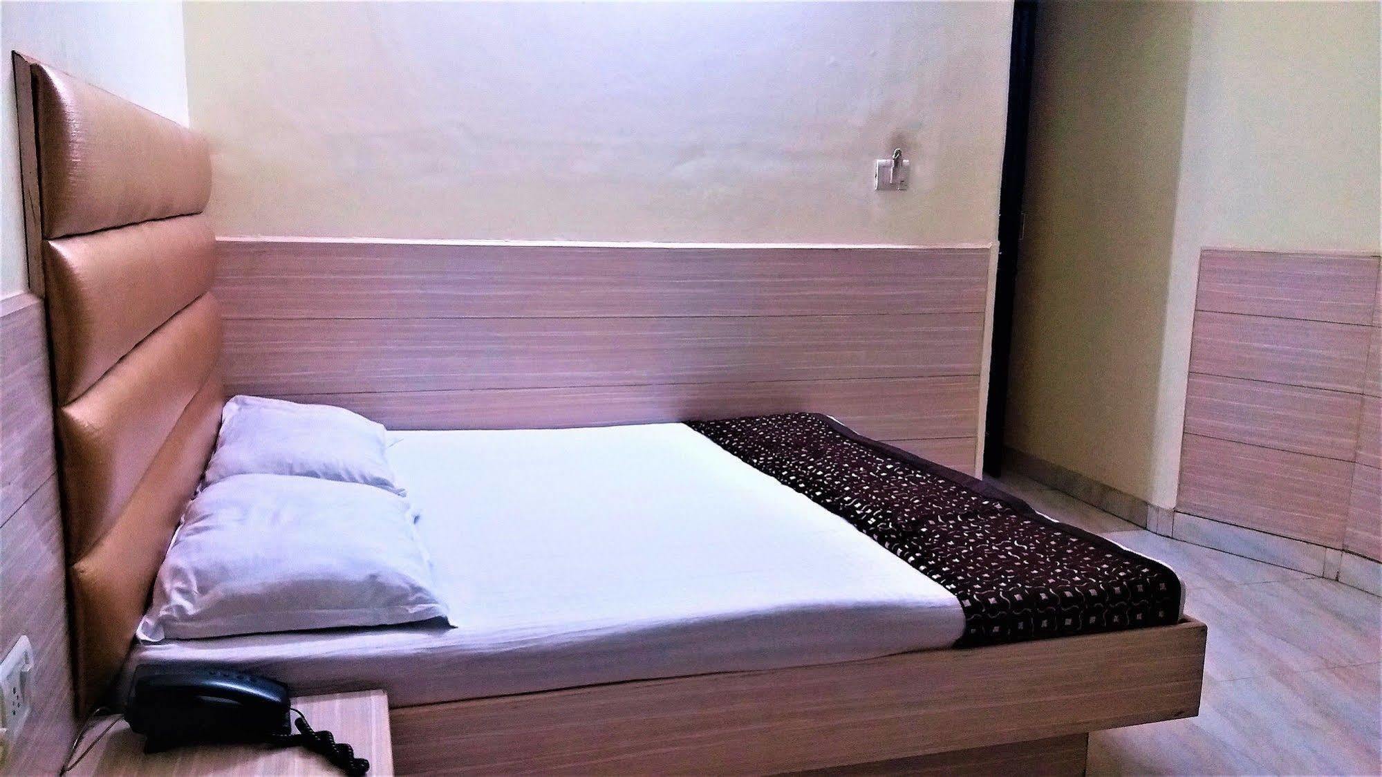 ניו דלהי Hotel Kwality מראה חיצוני תמונה