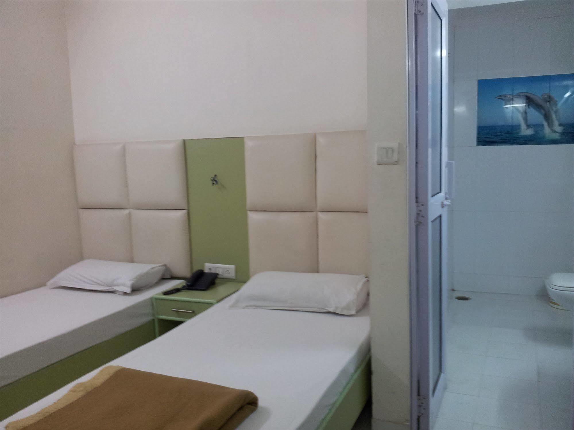 ניו דלהי Hotel Kwality מראה חיצוני תמונה